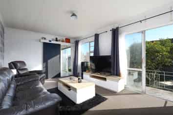 2/120 Nayland Road, Stoke