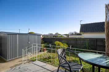 2/120 Nayland Road, Stoke