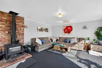 9 Farnham Drive, Richmond