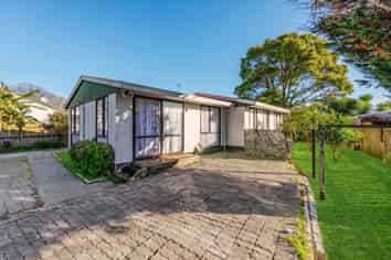 4 Barneys Farm Road, Clendon Park