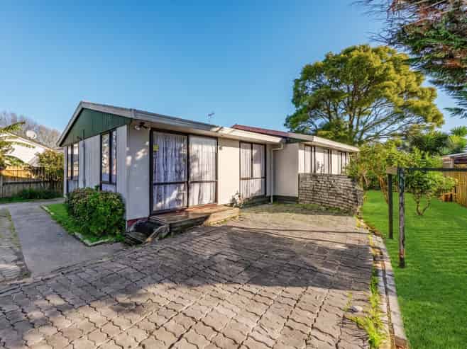 4 Barneys Farm Road, Clendon Park
