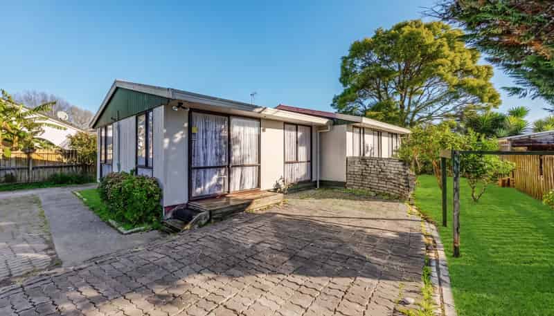 4 Barneys Farm Road, Clendon Park