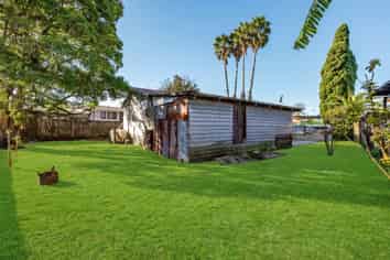 4 Barneys Farm Road, Clendon Park
