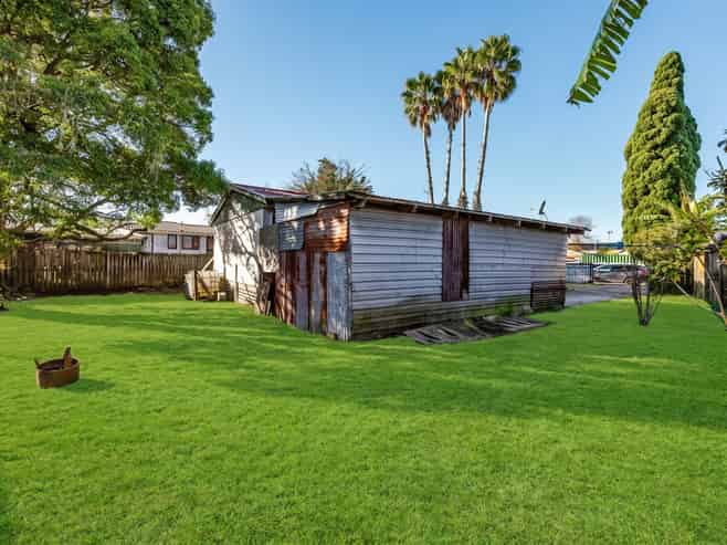 4 Barneys Farm Road, Clendon Park