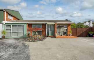 1/16 Longbill Place, Glendene