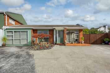 1/16 Longbill Place, Glendene
