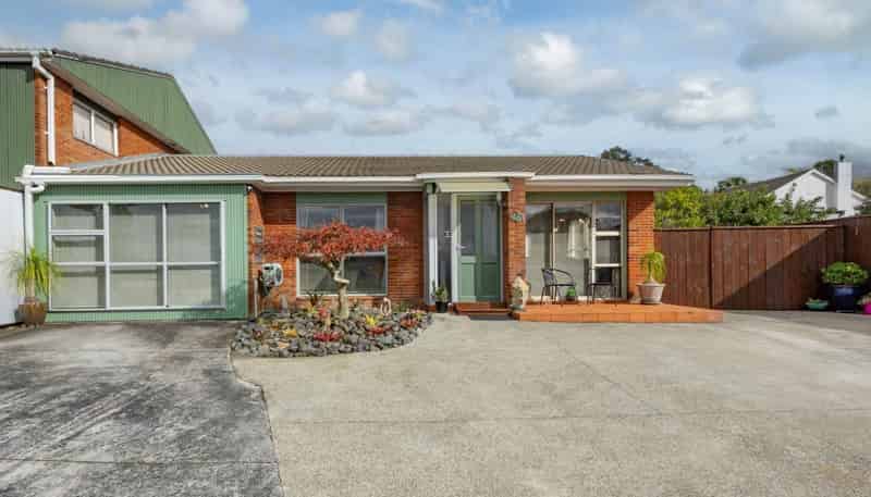 1/16 Longbill Place, Glendene