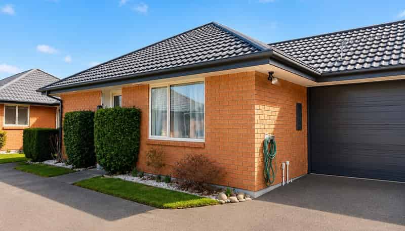 63 North Terrace, Darfield