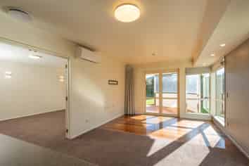 8 Elsa Kidson Court, Stoke