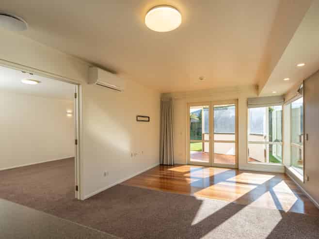 8 Elsa Kidson Court, Stoke
