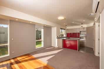 8 Elsa Kidson Court, Stoke