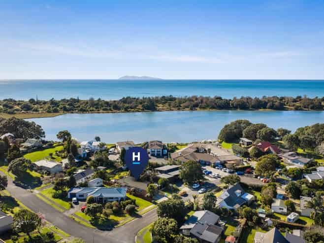 1 Marina Way, Athenree