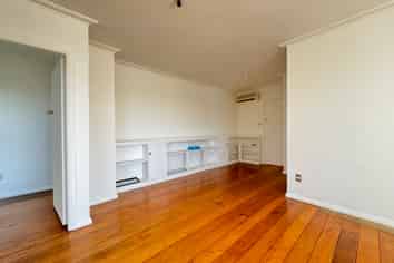 Unit B/51B Barnard Street , Wadestown