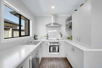 3/37 Saxbys Road, Glenview