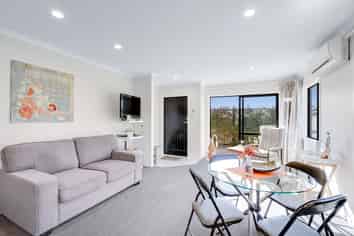 3/37 Saxbys Road, Glenview