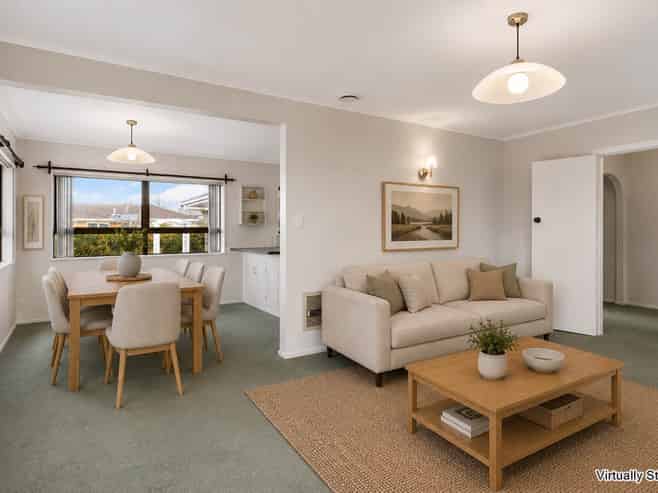 6 Lionel Sharp Place, Pukekohe