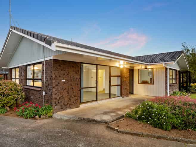 6 Lionel Sharp Place, Pukekohe