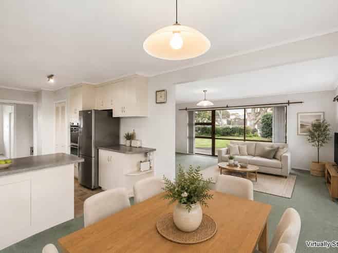 6 Lionel Sharp Place, Pukekohe