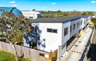 13 Hilda Place, Favona
