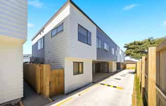 13D Hilda Place, Favona