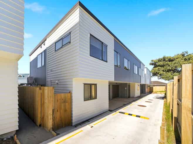 13D Hilda Place, Favona