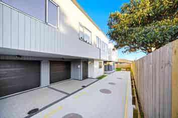 13D Hilda Place, Favona