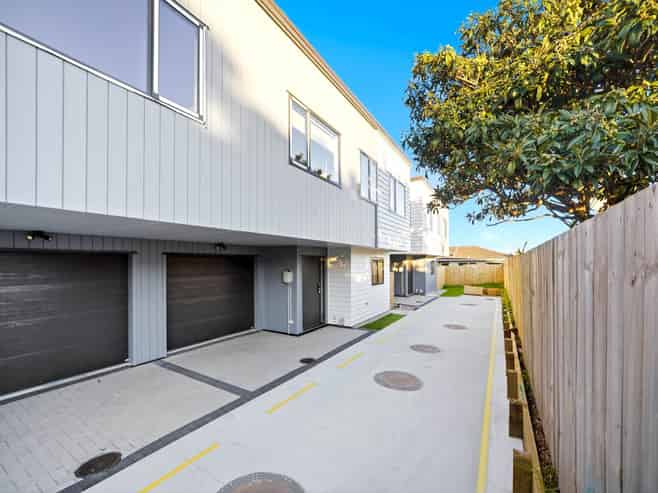 13D Hilda Place, Favona