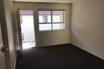 6/5 Richmond Street, Hamilton Central
