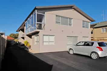 6/5 Richmond Street, Hamilton Central