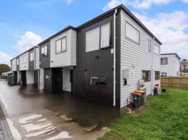 17E Brightwell Street, Papakura