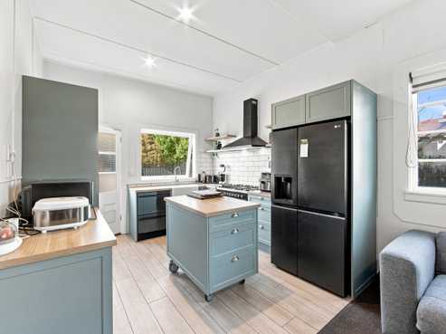 152 Lincoln Road, Addington