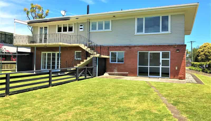 4 Jaemont Ave, Te Atatu South