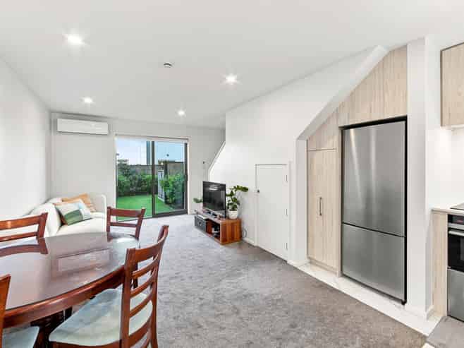 2/81 Mohua Lane, Upper Riccarton