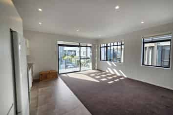 19 Tuatua Road, Hobsonville