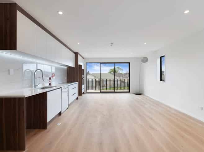 8 Baird Street, Howick