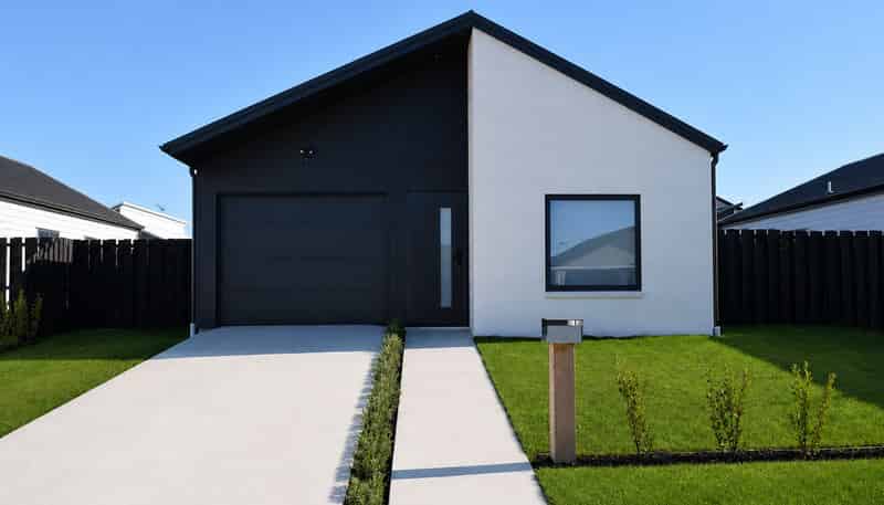9 Bittern Road, TE KAUWHATA