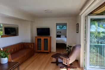 1/176 Quebec Road, Washington Valley