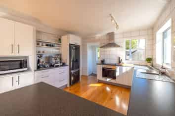 54 Belle Terrace, Waiheke Island