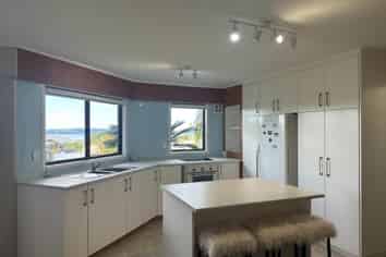 24A Bernleigh Terrace, West Harbour
