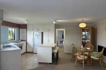 24A Bernleigh Terrace, West Harbour