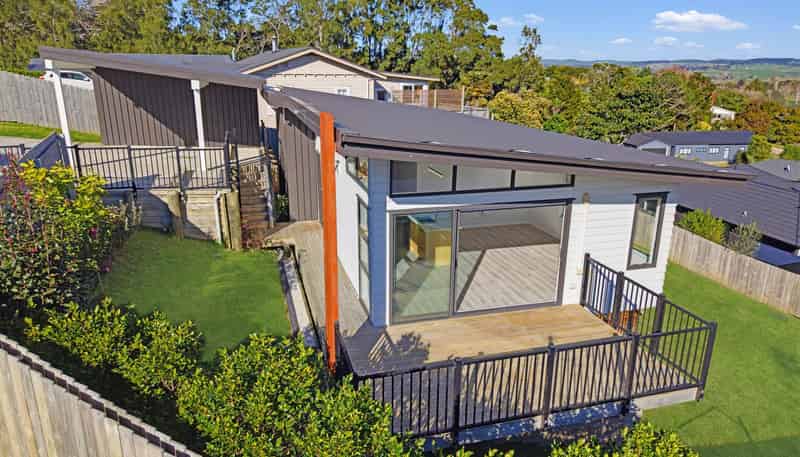 33A Saint James Avenue, Helensville