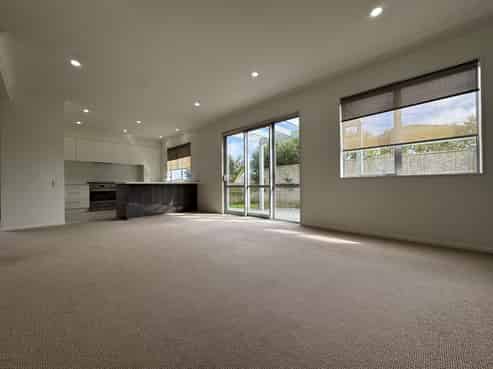 9 Bellagio Way, Flat Bush