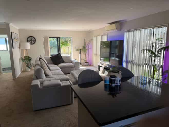 4/813 Te Atatu Road, Te Atatu Peninsula