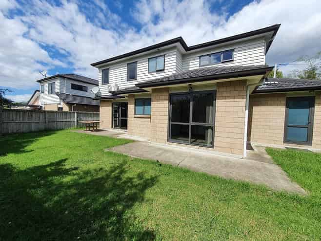 4/813 Te Atatu Road, Te Atatu Peninsula