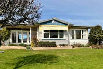 208 Lumsden Road, Akina