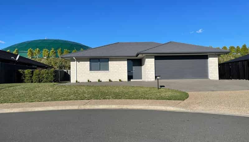 25 Blacklock Road, Pyes Pa