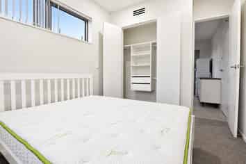  35B Riverpark Crescent, Henderson