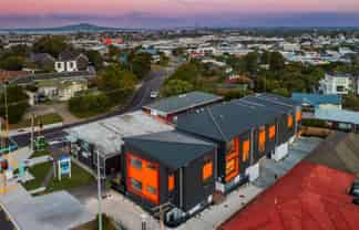 8/246 Wairau Road, Glenfield