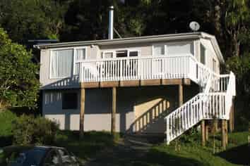 25 Foster Ave, Huia