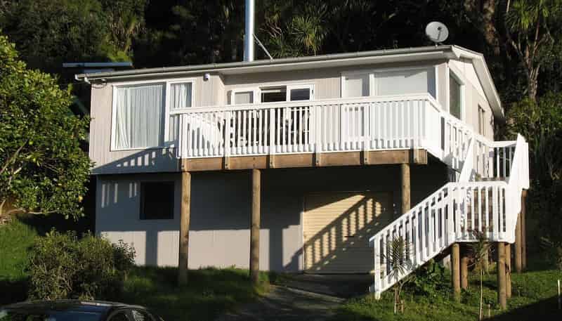 25 Foster Ave, Huia